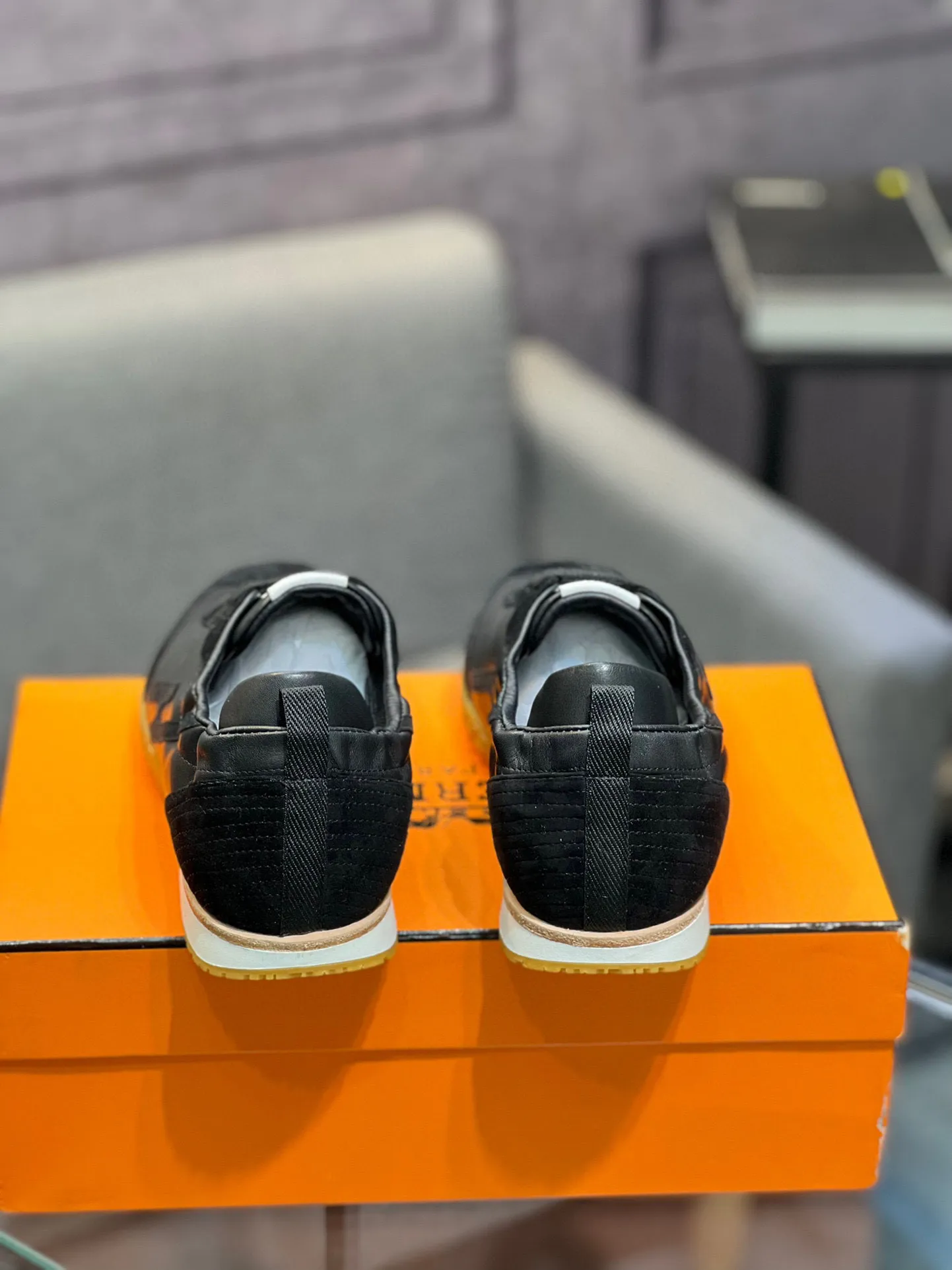 Men's shoes 💰660 [HERMES] Hermès - High-end quality original order 🔍🔍 - Upper: 🔝 cowhide suede splicing design - Inner lining: imported mixed sheepskin - Outsole: TPR foam · Rubber: two-color combined molding outsole - Super high quality control · Fine workmanship: highlighted (high-end, luxury, grade) -Size: 38-44 (45, 46, can be customized)